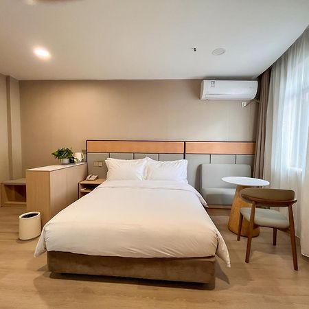 Shanghai Joyful Star Hotel-Free Shuttle Bus To Pudong Airport And Disneyland Extérieur photo