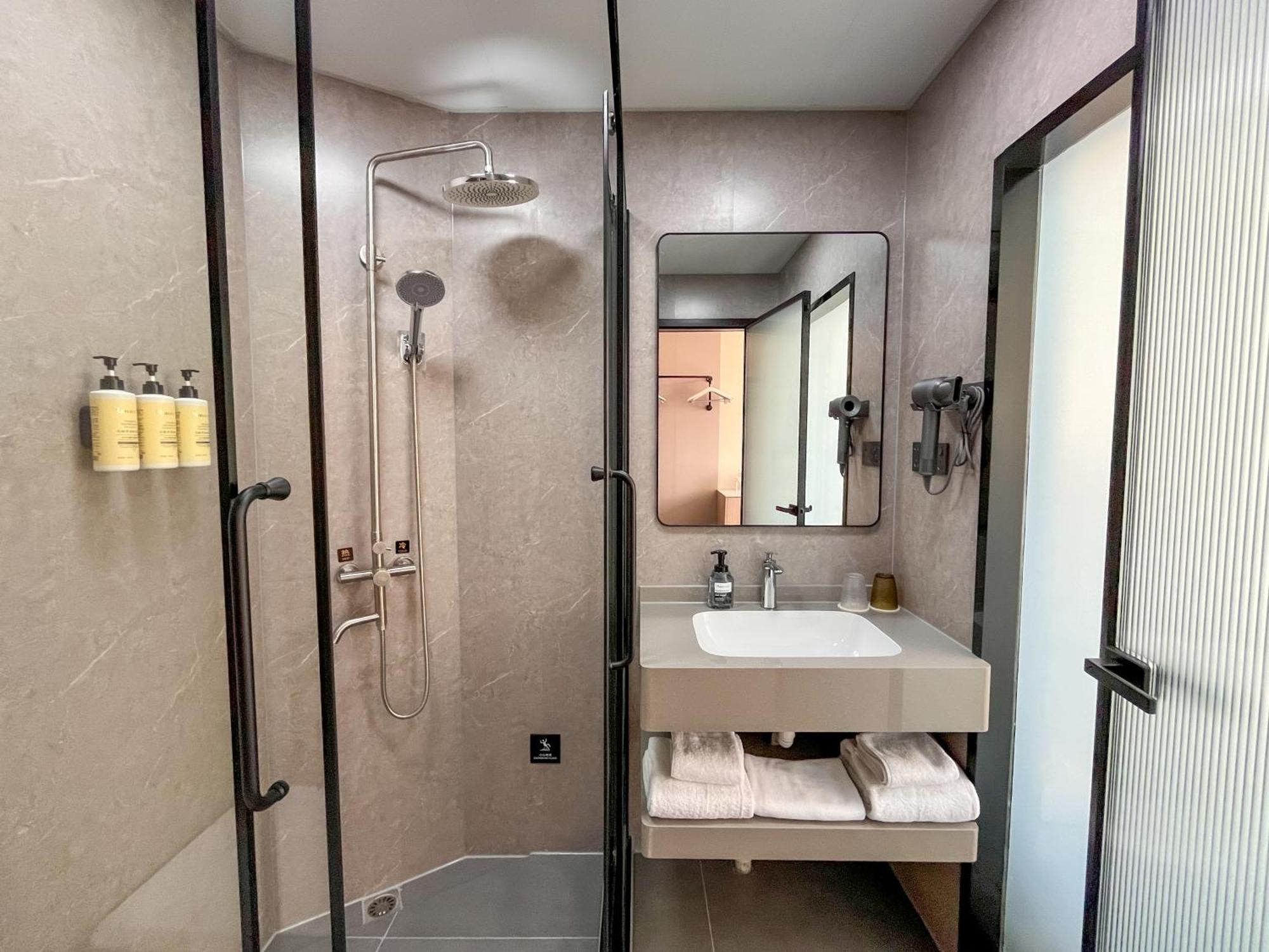 Shanghai Joyful Star Hotel-Free Shuttle Bus To Pudong Airport And Disneyland Extérieur photo