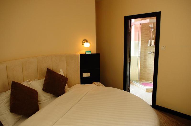 Shanghai Joyful Star Hotel-Free Shuttle Bus To Pudong Airport And Disneyland Extérieur photo